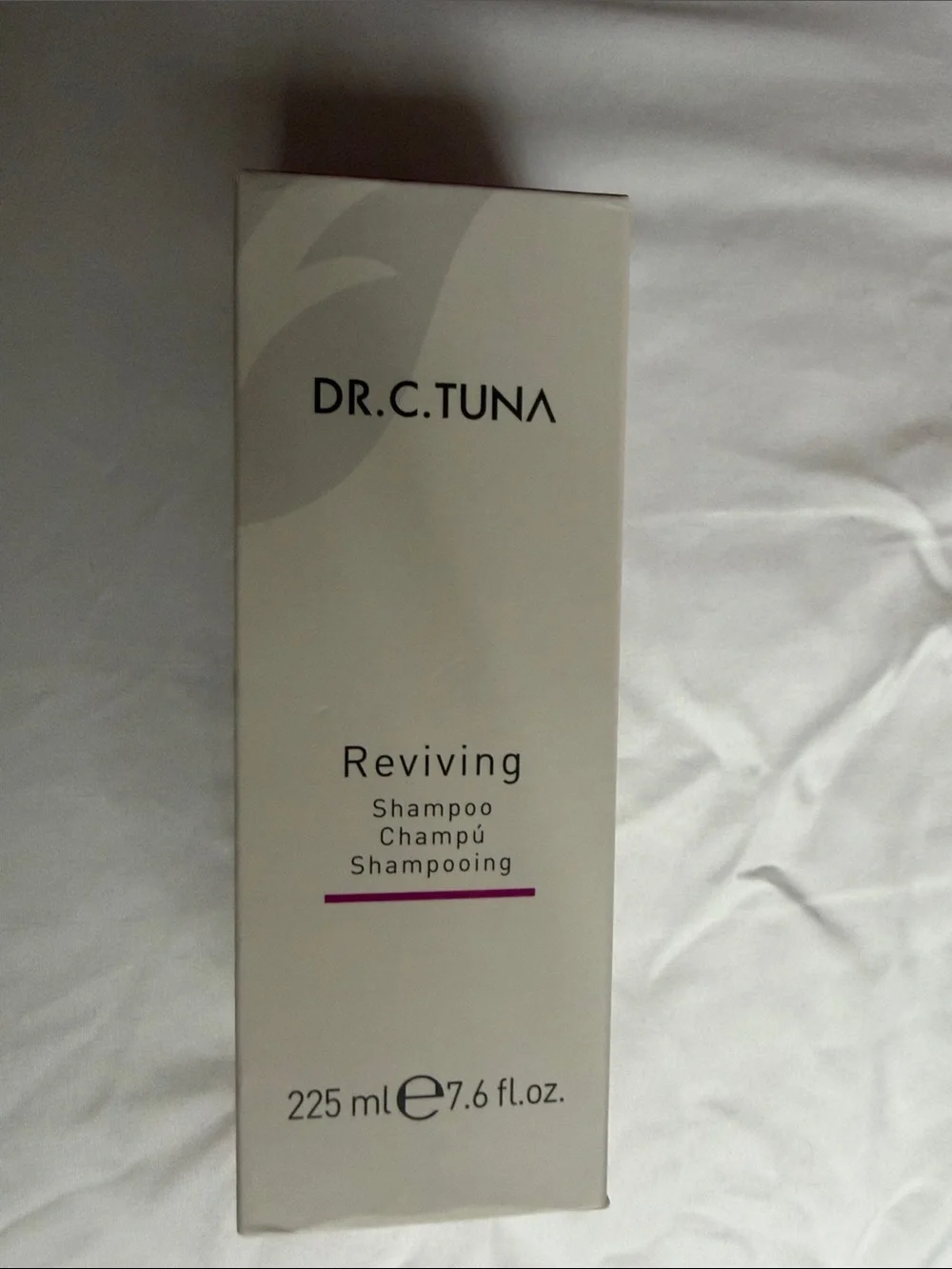 Farmasi  Dr C Tuna Reviving Shampoo – White with Purple Accent